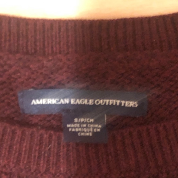 American Eagle maroon sweater - Picture 3 of 3